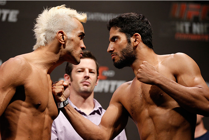 Godofredo Pepey encara Noad Nahat - Divulgação UFC/Josh Hedges